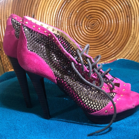 Designer N.Y.L.A., 6.5, Peep toe Pink Suede - Picture 3 of 3